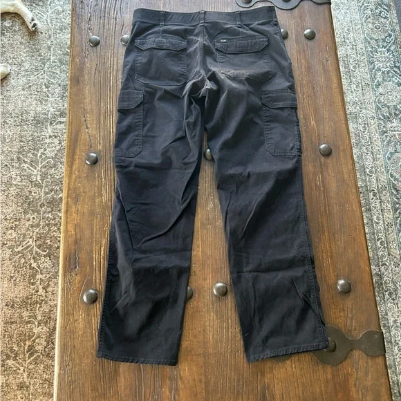 Lee Men's Dark Cargo Pants - Picture 3 of 3